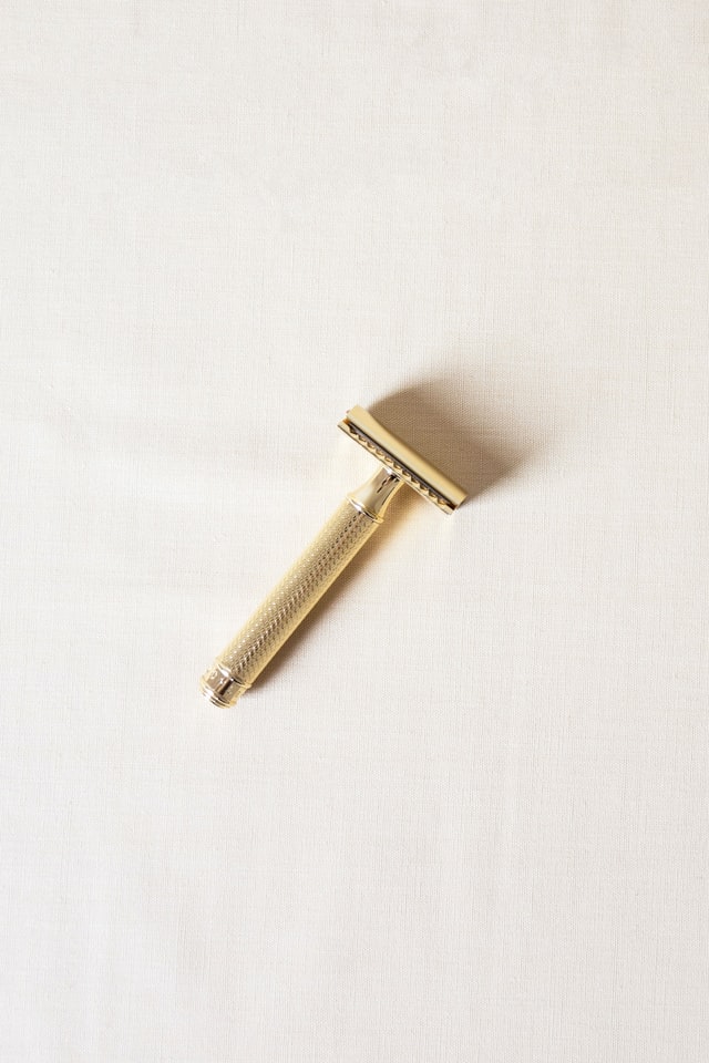 gold reusable razor